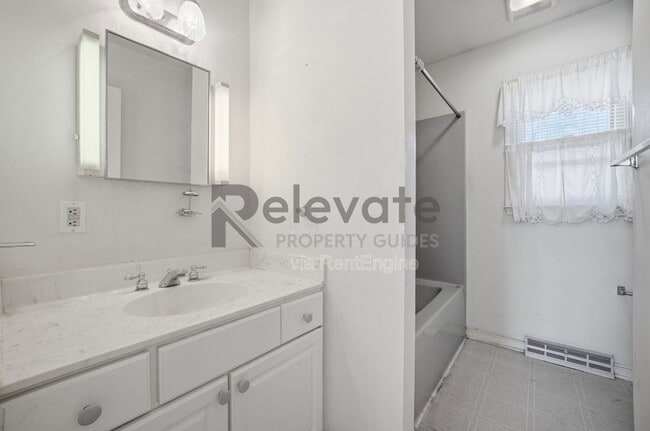 Building Photo - 9002 Michaux Ln