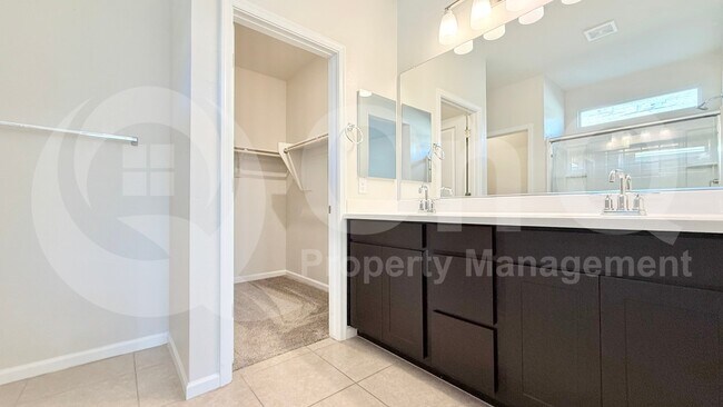 Building Photo - 17421 W Daley Ln