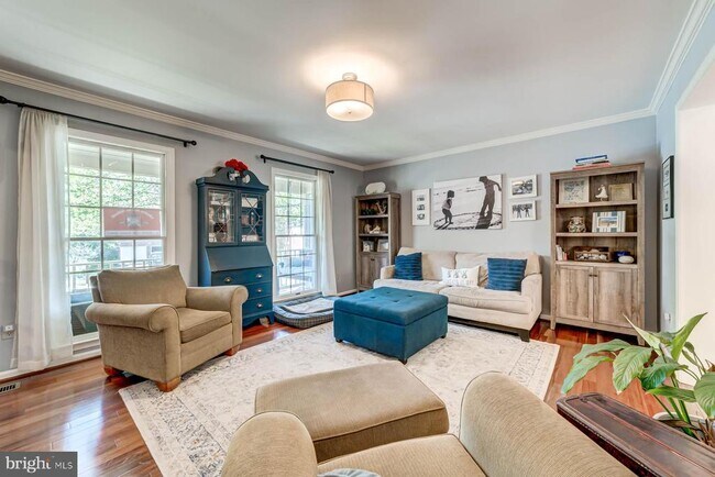 Building Photo - 13930 S Springs Dr
