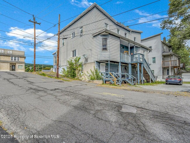 Building Photo - 1200 Main St