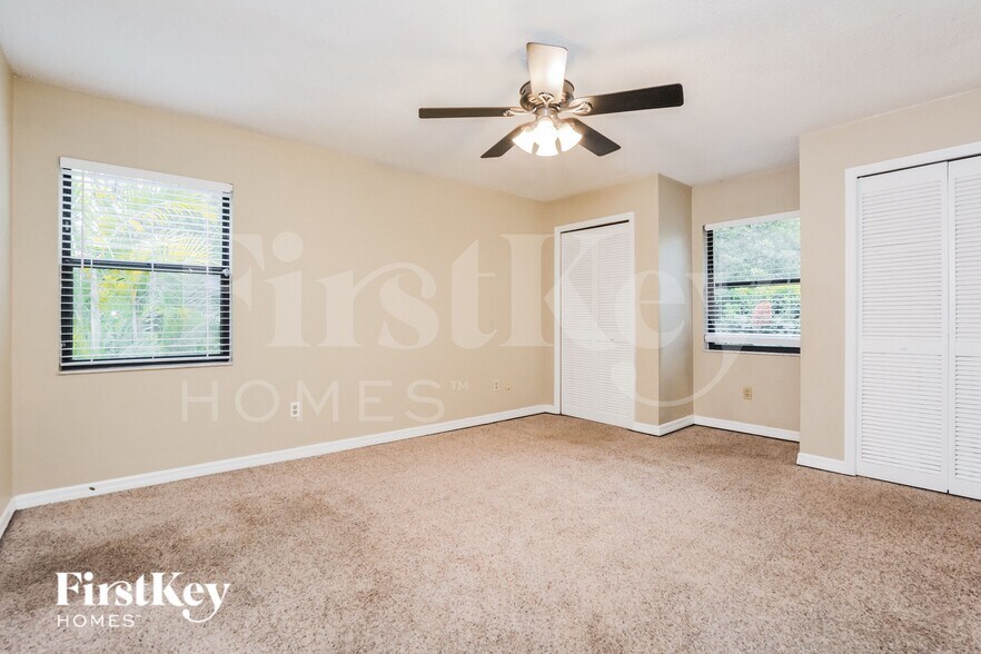 Building Photo - 520 Whispering Oak Ln