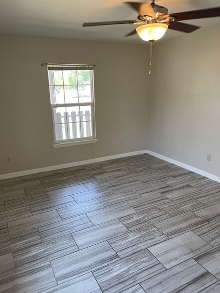 Building Photo - 507 Short St