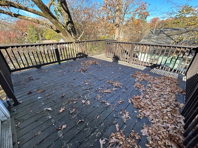 Building Photo - Contact Peggy 501 676 1758