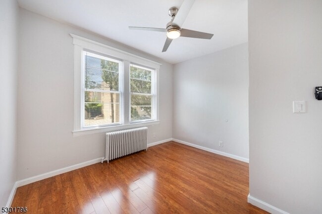 Building Photo - 129 W 15th St