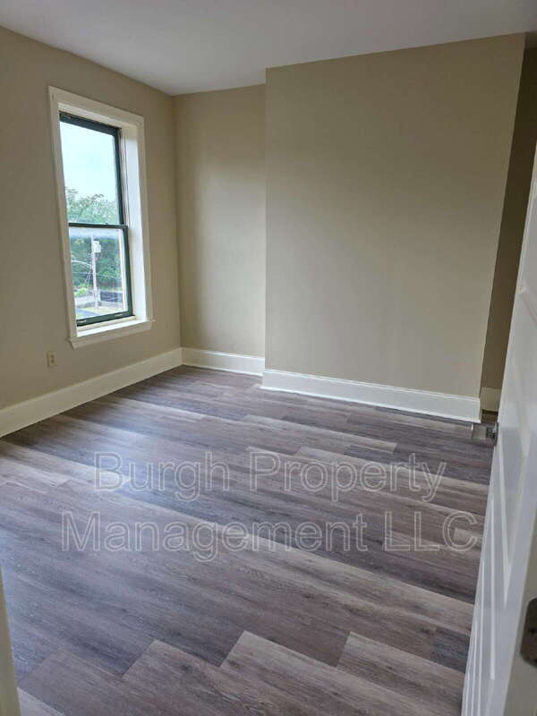 Building Photo - 1009 Penn Ave