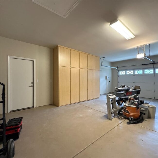 Building Photo - 109 Saddle Trail