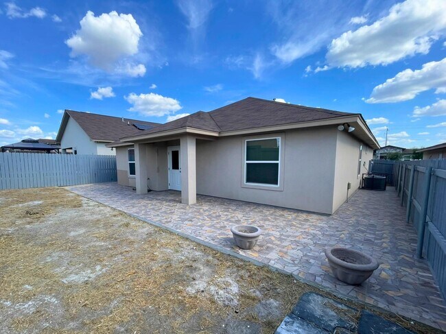 Building Photo - 5306 Hacienda Ln