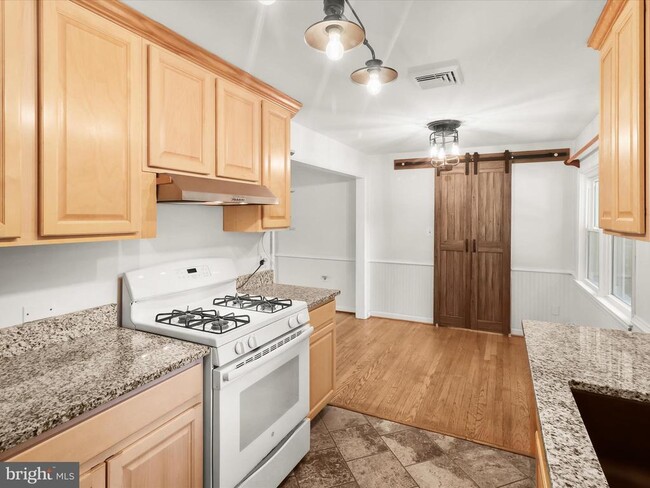 Building Photo - 3116 Bethany Ln