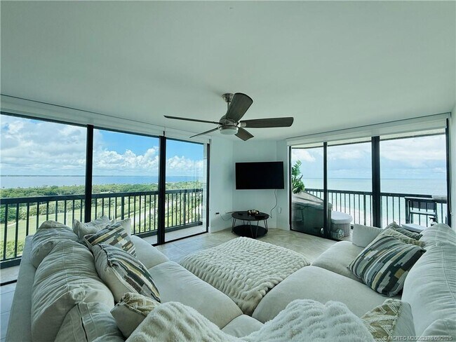 Building Photo - 8800 S Ocean Dr