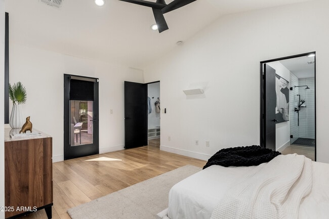 Building Photo - 4421 E Earll Dr