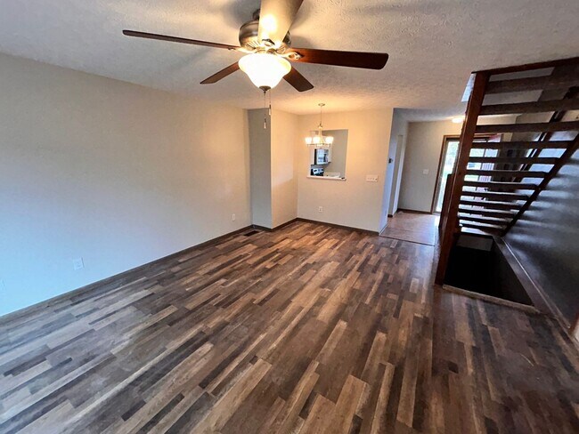 Building Photo - 2-Bedroom Unit in Blacklick