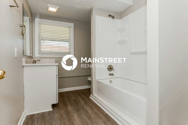 Building Photo - 3 Bedroom Pet-Friendly Home in Jonesboro, GA with Main Street Renewal