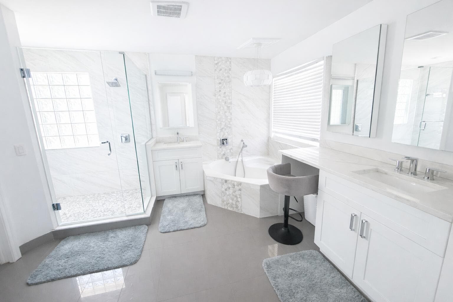 Building Photo - 6000 Adriatic Way