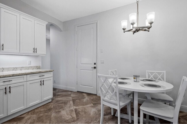 Building Photo - 15848 Italian Cypress Wy