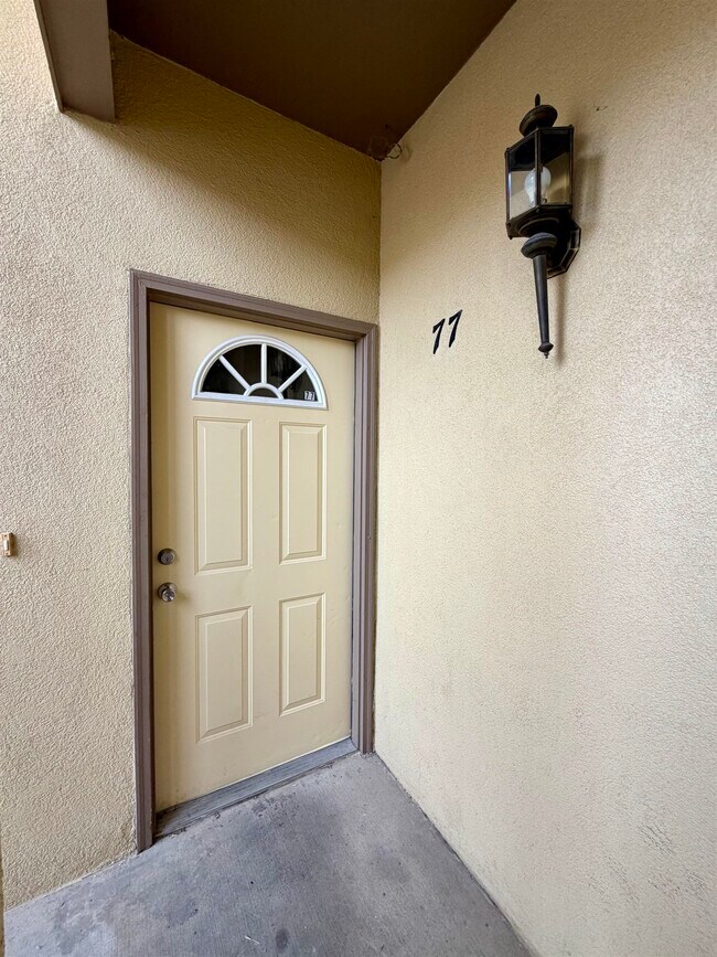 Building Photo - 9804 Cantera Ct