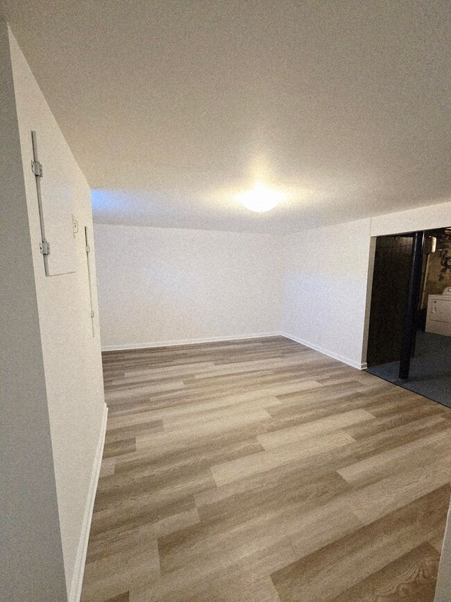 Building Photo - Renovated 3-Bedroom, 1-Bathroom Home in Beechfield