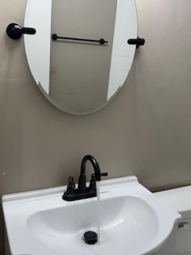 Building Photo - 4445 Engleka Ct