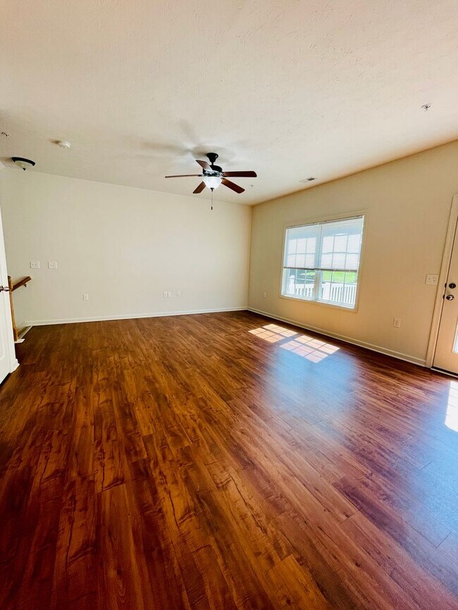 Building Photo - 1459 Taylor Grove Ln