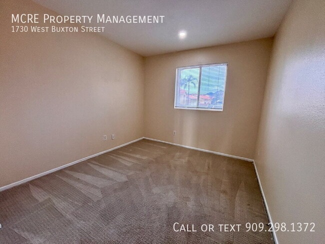 Building Photo - 1730 W Buxton St