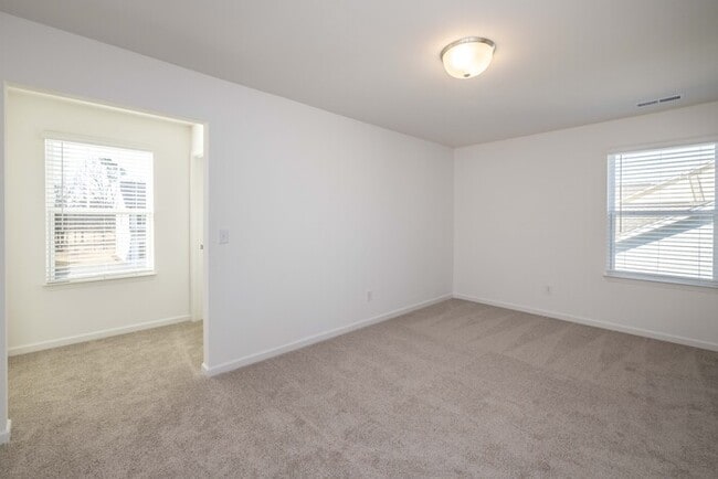 Building Photo - Brand New 4bd/2.5bath Home in Stonebridge Fairways- MOVE IN READY