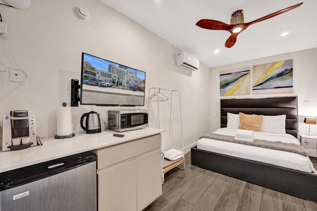 Building Photo - 3020 Seville St