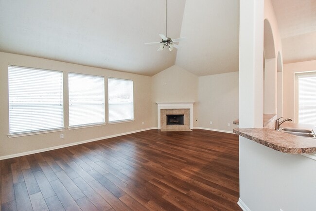 Building Photo - 15007 Grape Orchard Ct