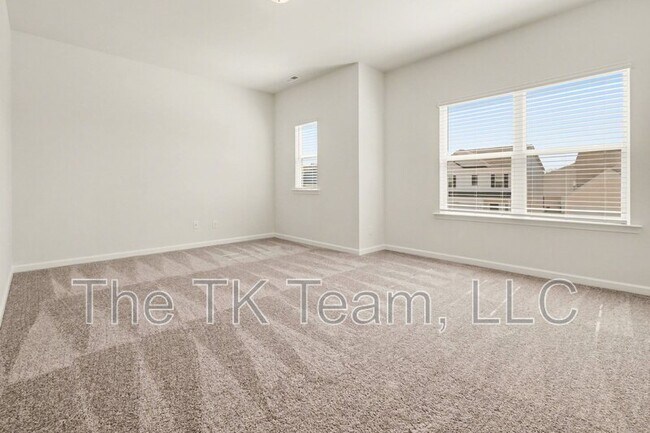 Building Photo - 1715 Troon Dr