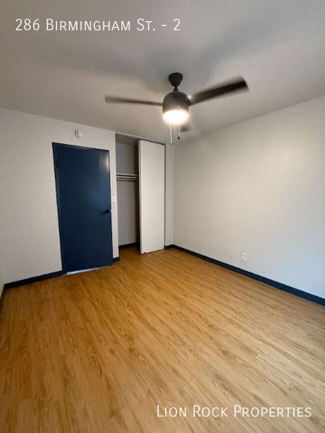 Building Photo - Charming & Spacious Apartment for $899/month!