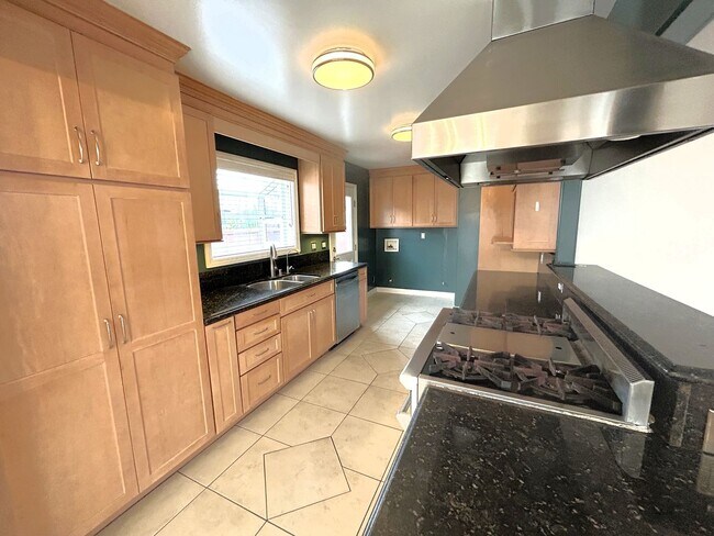 Building Photo - SAN MARINO DR  BUENA PARK, 90620  (4 BED / 2 BATH)