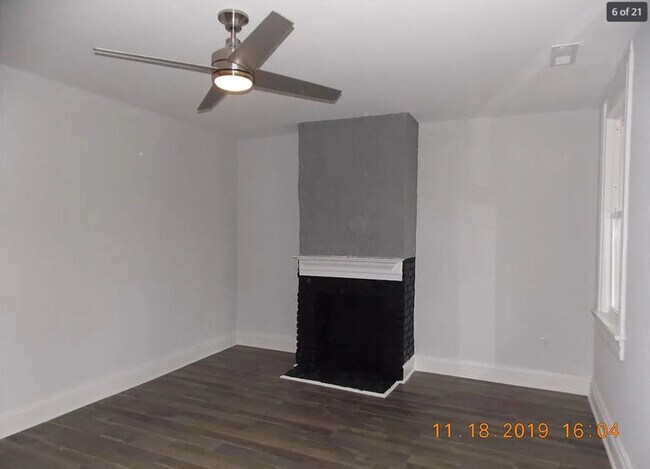 Building Photo - 2406 Halifax Ave