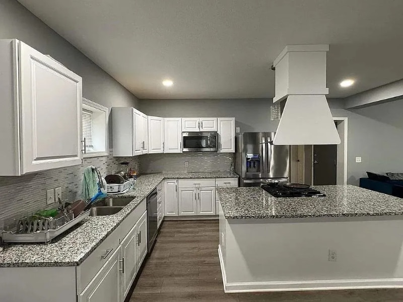 Building Photo - 926 S Coy St