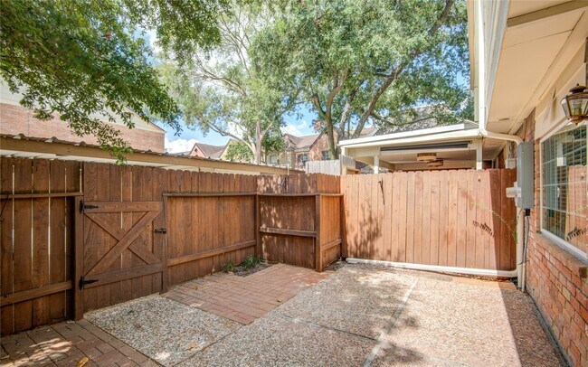 Building Photo - 14529 Misty Meadow Ln