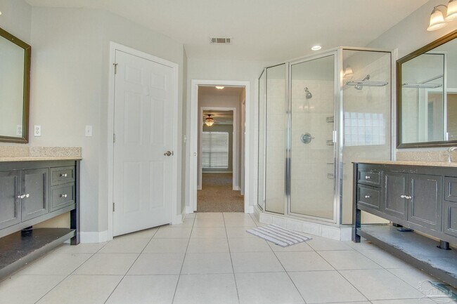 Building Photo - 3569 S Hampton Way
