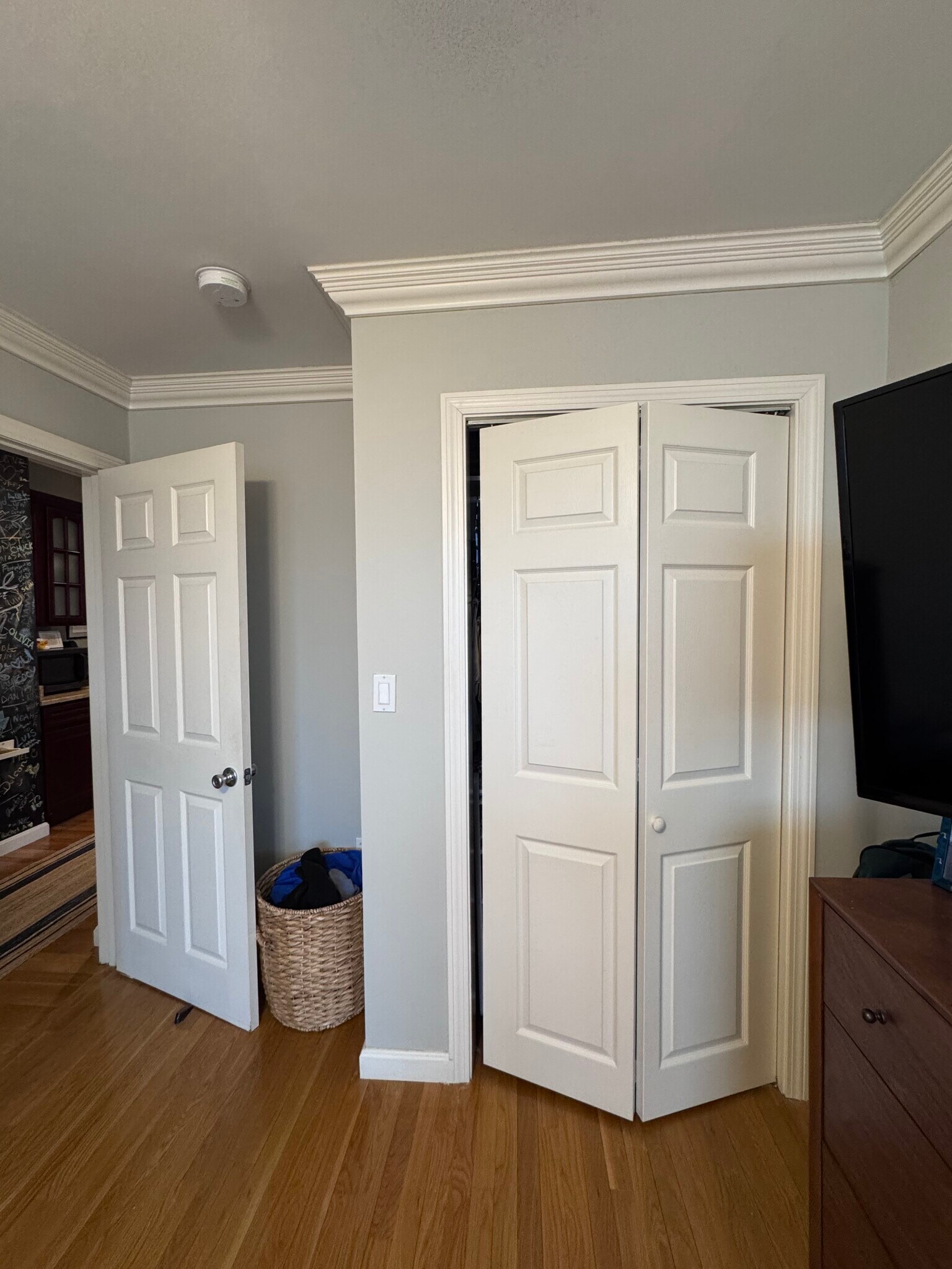 Building Photo - 127 Heath St