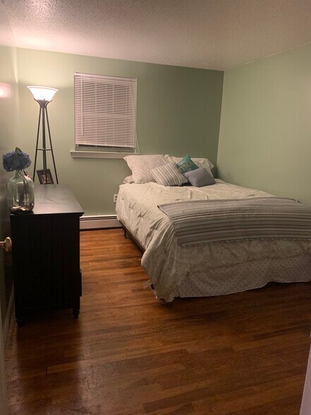 Bed room 2 - 23 Lownds Dr