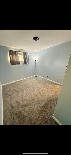 Building Photo - 1611 Vilardo Ln