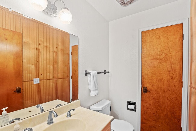 Building Photo - 3008 Matador Dr NE