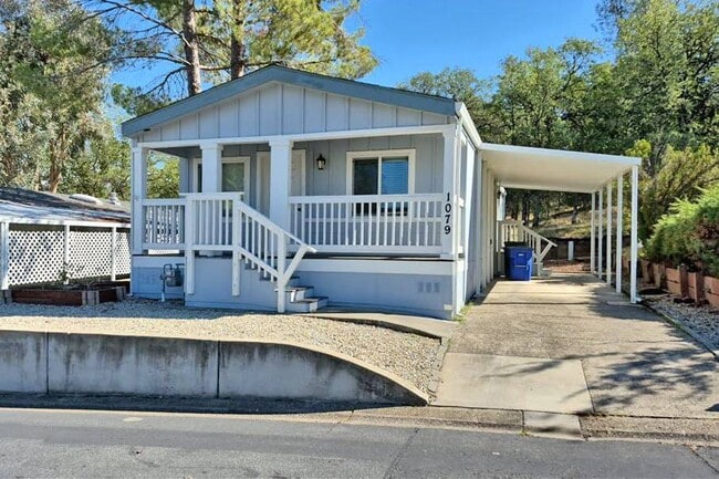 Building Photo - 1079 Mountain Shadows Blvd
