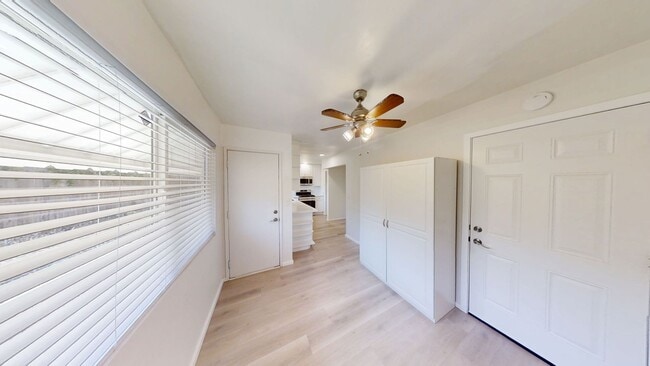 Building Photo - Peacock Valley HOA 2 Bedroom 1 Bathroom  5...