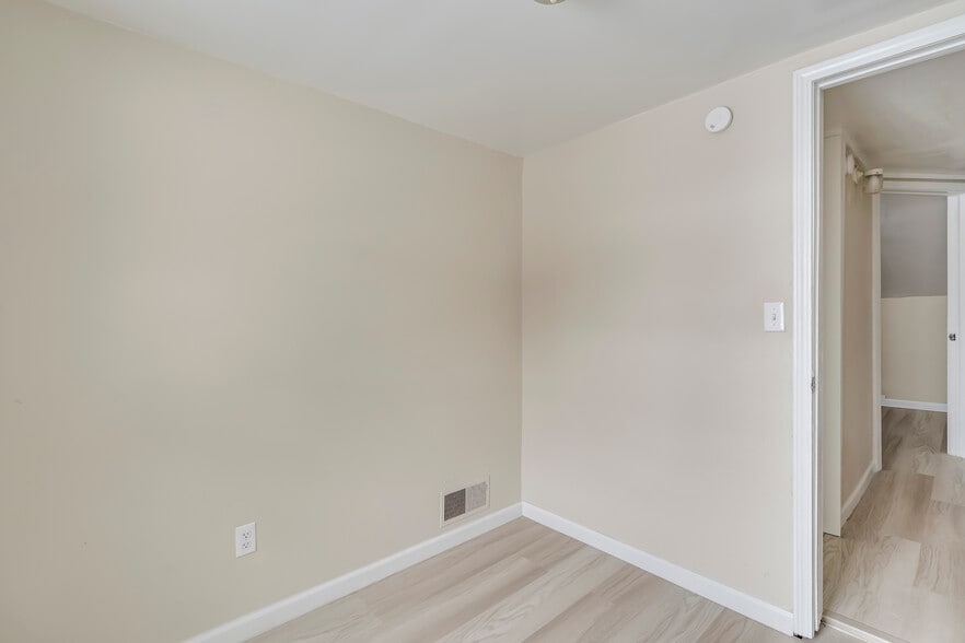 Building Photo - 514 Francis St