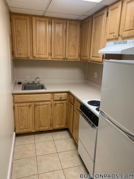 Building Photo - 62 Boylston St