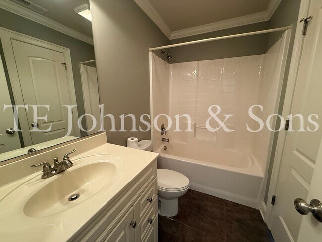 Building Photo - 5540 Brookberry Farm Rd