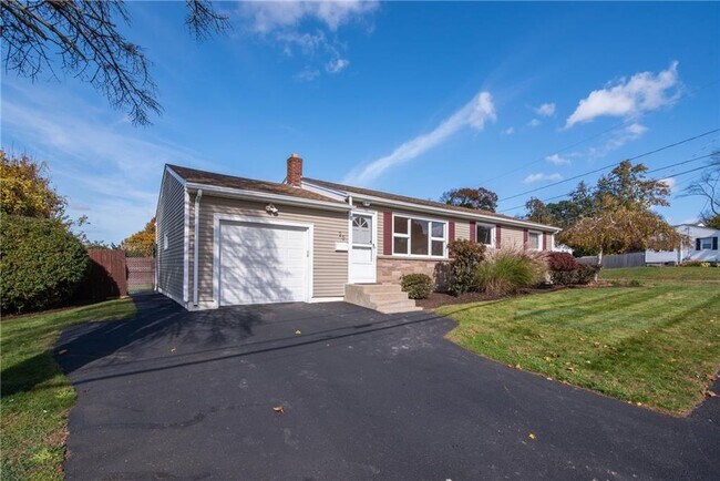 Building Photo - 25 Stony Brook Dr