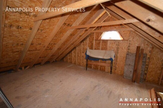 Building Photo - 208 Avondale Cir