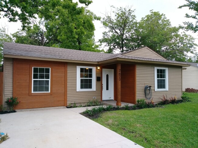 Primary Photo - 2623 Province Lane