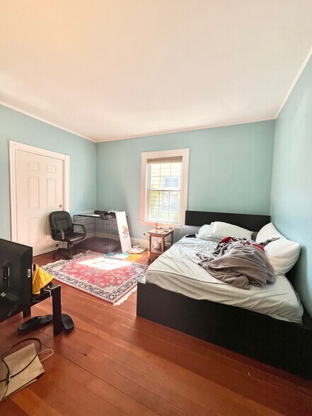 Building Photo - 27 Allston St