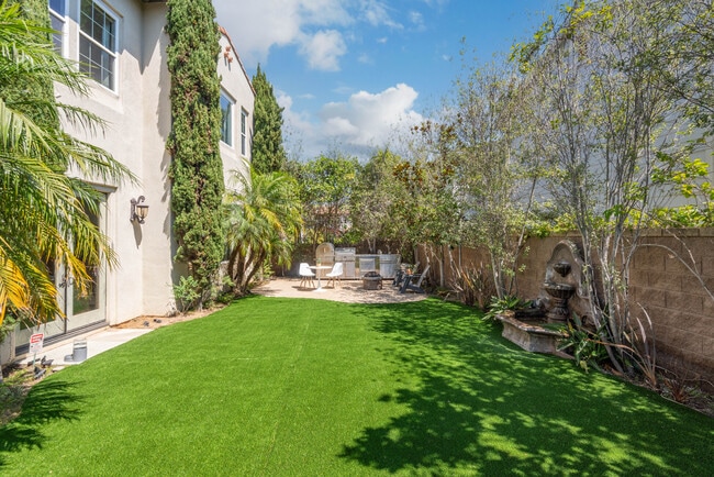Building Photo - 8005 S Bell Crest Dr