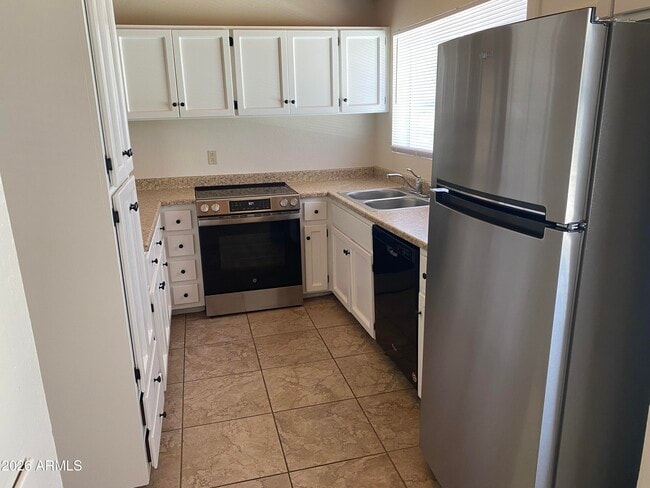 Building Photo - 3207 E Medlock Dr