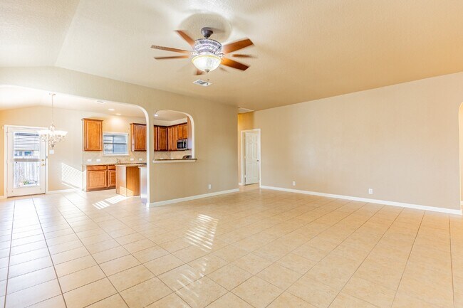 Building Photo - 259 Creekview Way