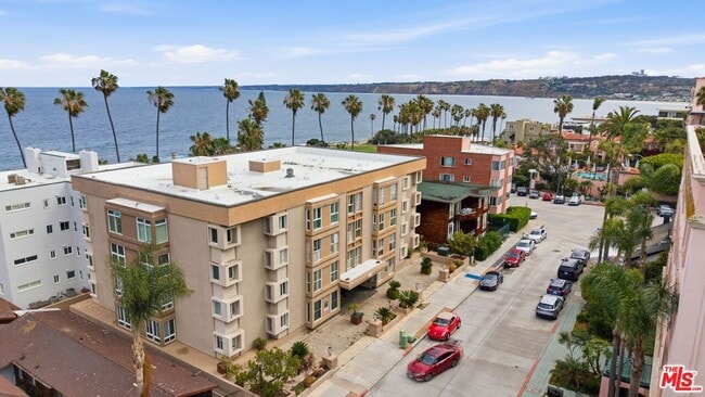 Building Photo - 1040 Coast S Blvd